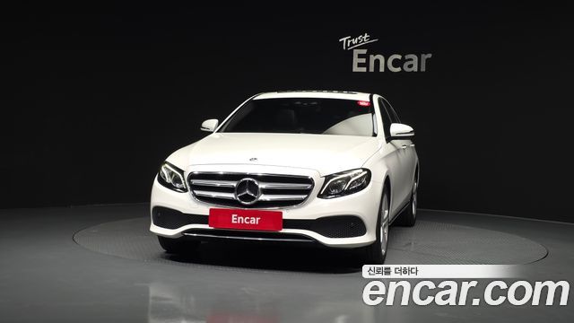 Mercedes-Benz E-Class (W213) E220d Avantgarde 2018 — фото 3