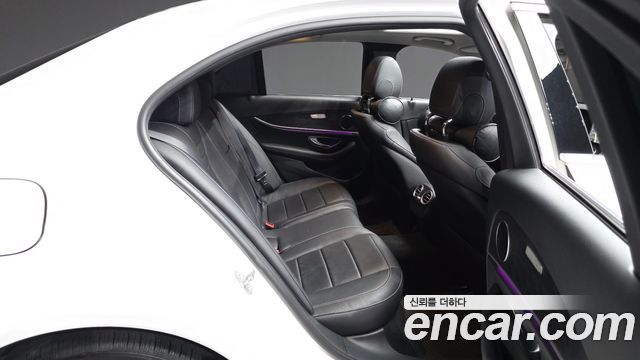Mercedes-Benz E-Class (W213) E220d Avantgarde 2018 — фото 12