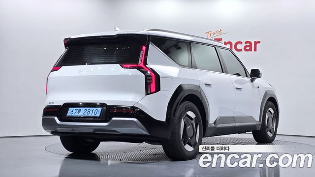 Kia EV9 Long Range 2WD Earth 2024 — фото 2