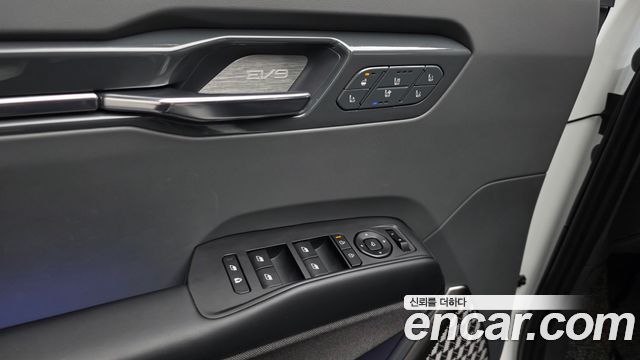 Kia EV9 Long Range 2WD Earth 2024 — фото 33