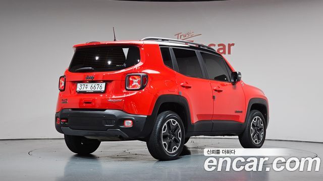 Jeep Renegade 2.0 Diesel Tailhawk AWD 2018 — фото 2