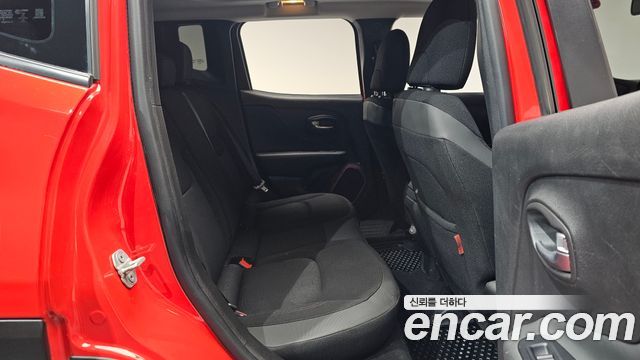 Jeep Renegade 2.0 Diesel Tailhawk AWD 2018 — фото 12