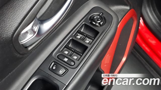 Jeep Renegade 2.0 Diesel Tailhawk AWD 2018 — фото 30