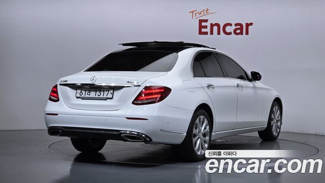 Mercedes-Benz E-Class (W213) E300 4MATIC Exclusive 2017 — фото 2