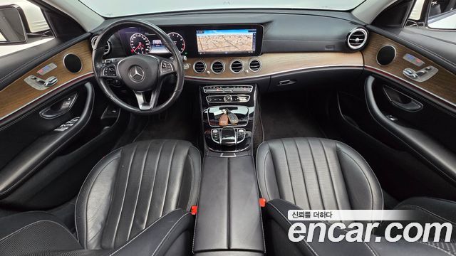 Mercedes-Benz E-Class (W213) E300 4MATIC Exclusive 2017 — фото 7