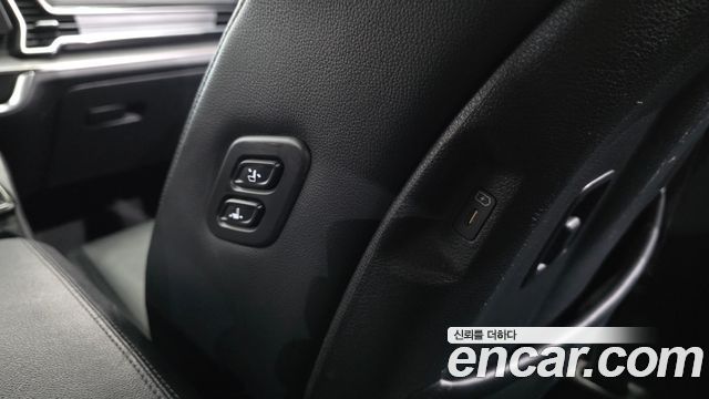 Kia Sportage (V) Diesel 2.0 2WD Nobleless 2022 — фото 32