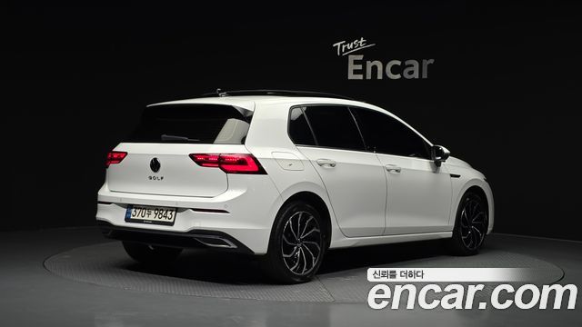Volkswagen Golf (VIII) 2.0 TDI Prestige 2023 — фото 2