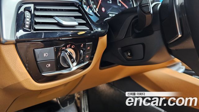 BMW 5 Series (G30) 530i M Sport Package 2018 — фото 17