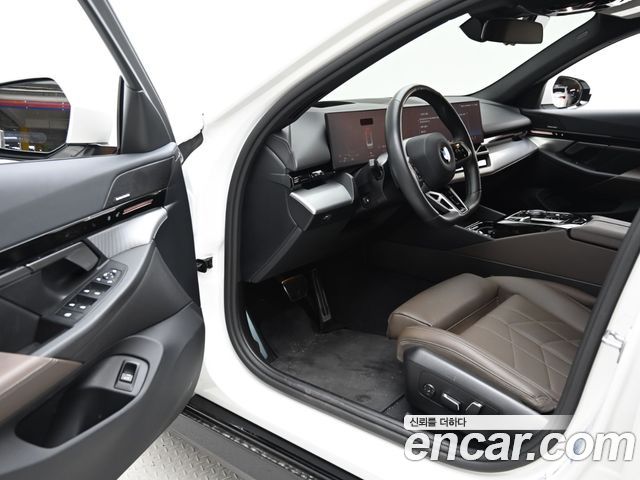 BMW 5 Series (G60) 520i M Sport 2024 — фото 15