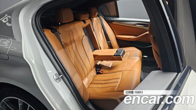 BMW 5 Series (G30) 520d M Sport package 2017 — фото 11