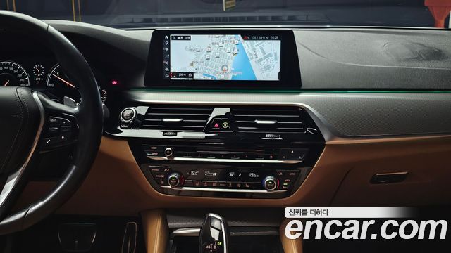 BMW 5 Series (G30) 520d M Sport package 2017 — фото 14