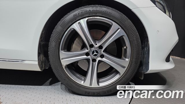Mercedes-Benz E-Class (W213) E300 Avantgarde 2019 — фото 21