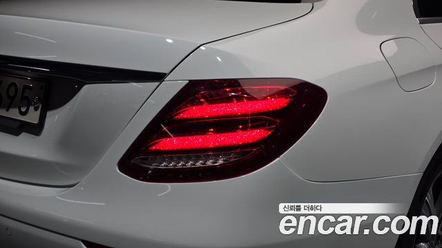 Mercedes-Benz E-Class (W213) E300 Avantgarde 2019 — фото 23