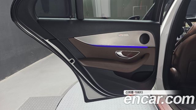 Mercedes-Benz E-Class (W213) E300 Avantgarde 2019 — фото 25