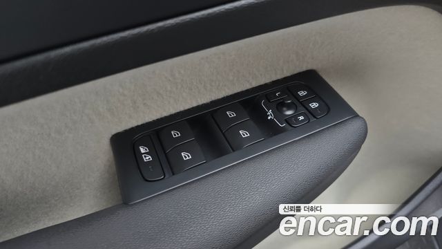 Volvo XC40 B4 Ultimate Bright 2023 — фото 30
