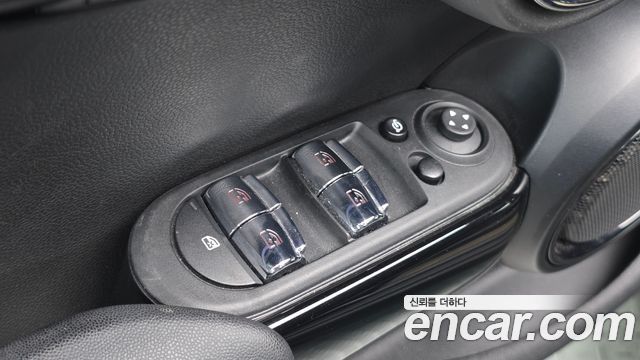 MINI Cooper S 5Door Resolute Edition 3rd Gen 2023 — фото 14