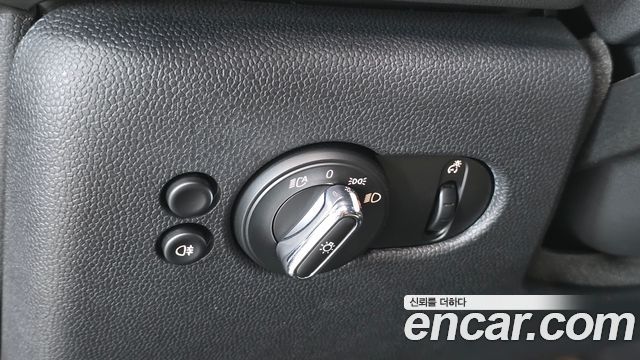MINI Cooper S 5Door Resolute Edition 3rd Gen 2023 — фото 15