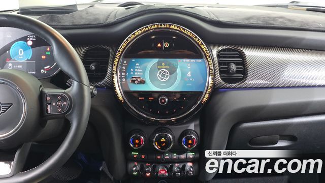 MINI Cooper S 5Door Resolute Edition 3rd Gen 2023 — фото 20