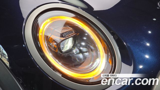 MINI Cooper S 5Door Resolute Edition 3rd Gen 2023 — фото 22