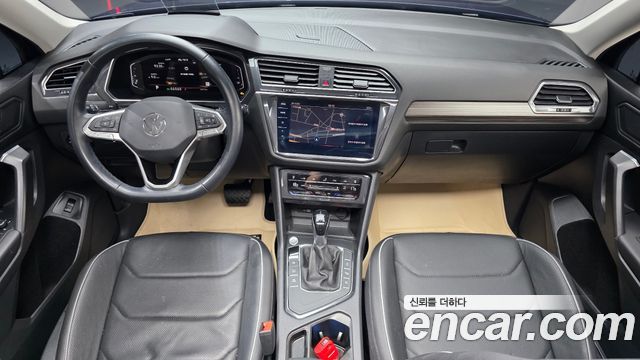 Volkswagen Tiguan Allspace 2.0 TSI Prestige 2023 — фото 7