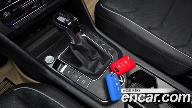 Volkswagen Tiguan Allspace 2.0 TSI Prestige 2023 — фото 9