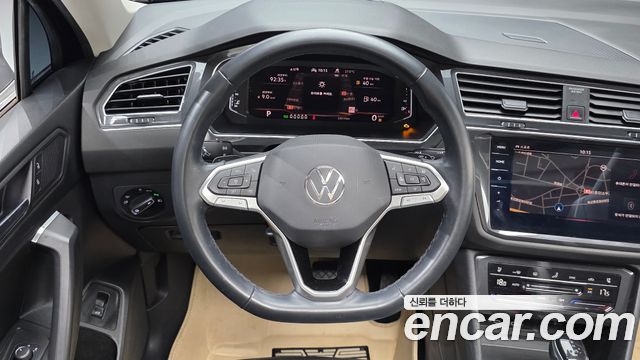 Volkswagen Tiguan Allspace 2.0 TSI Prestige 2023 — фото 13