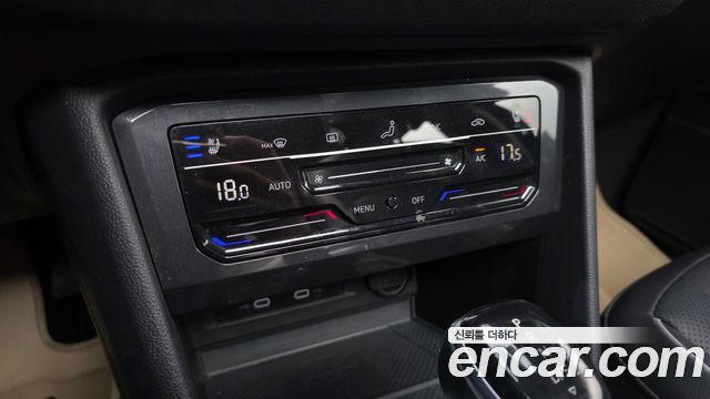 Volkswagen Tiguan Allspace 2.0 TSI Prestige 2023 — фото 18