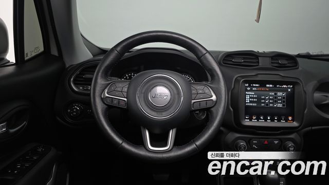 Jeep Renegade 2.4 Limited 2021 — фото 18