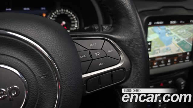 Jeep Renegade 2.4 Limited 2021 — фото 33