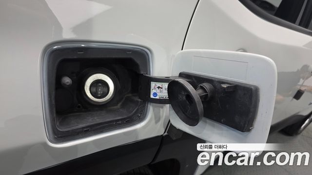 Jeep Renegade 2.4 Limited 2021 — фото 37