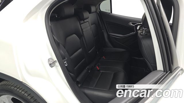 Mercedes-Benz GLA-Class (X156) GLA220 2019 — фото 12