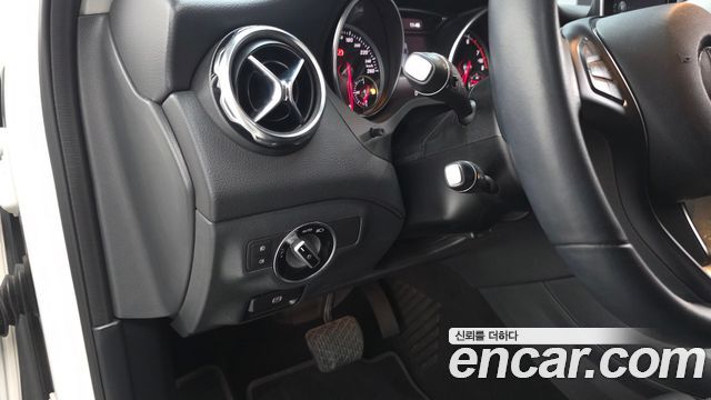 Mercedes-Benz GLA-Class (X156) GLA220 2019 — фото 13
