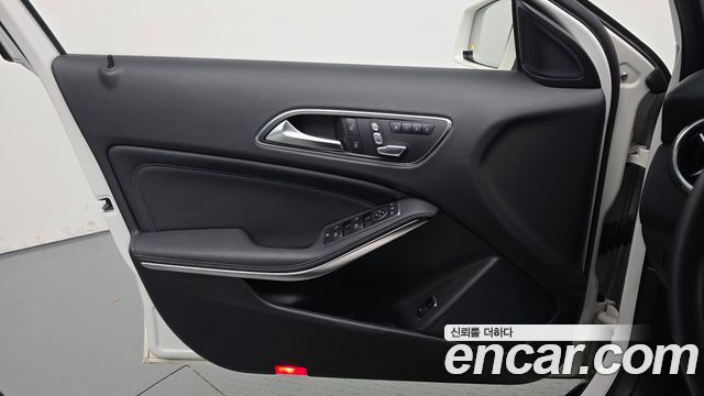 Mercedes-Benz GLA-Class (X156) GLA220 2019 — фото 24