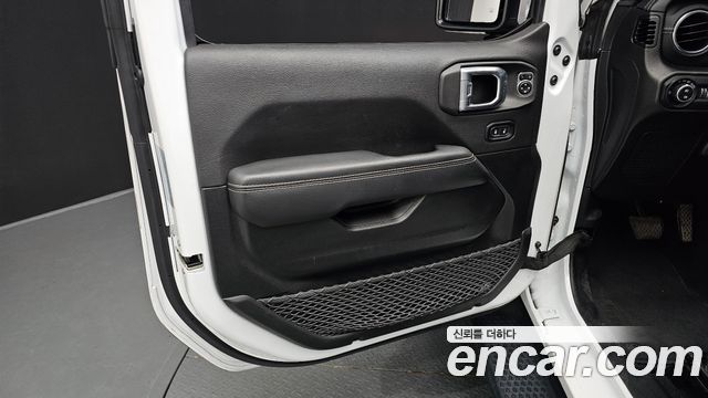 Jeep Wrangler (JL) 2.0 Overland Power Top 4Door 2023 — фото 24