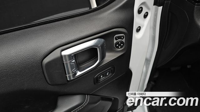 Jeep Wrangler (JL) 2.0 Overland Power Top 4Door 2023 — фото 33