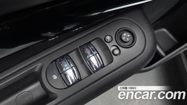 MINI Cooper Clubman Classic 2nd 2024 — фото 30