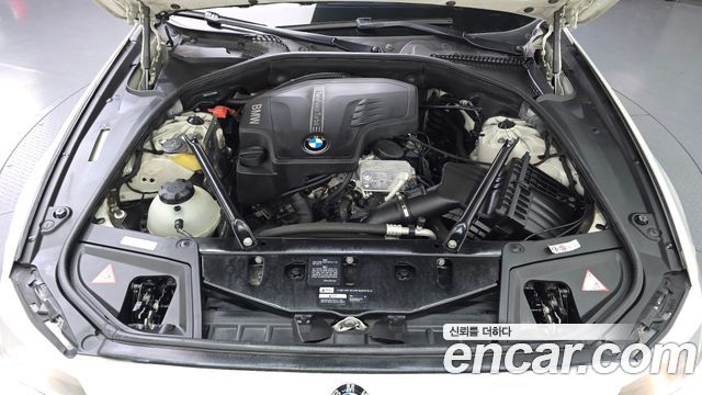 BMW 5 Series (F10) 528i xDrive 2013 — фото 6