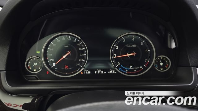 BMW 5 Series (F10) 528i xDrive 2013 — фото 8