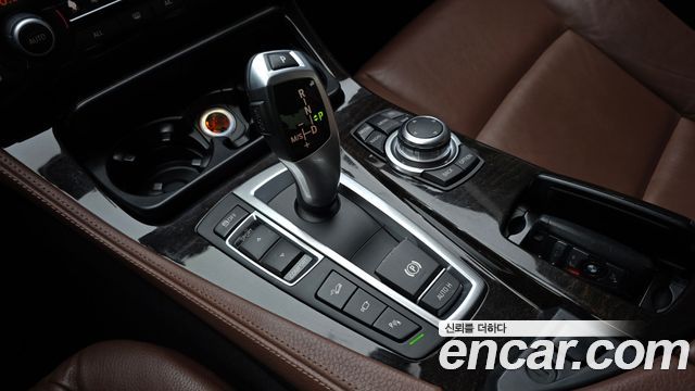 BMW 5 Series (F10) 528i xDrive 2013 — фото 9
