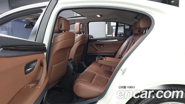 BMW 5 Series (F10) 528i xDrive 2013 — фото 11