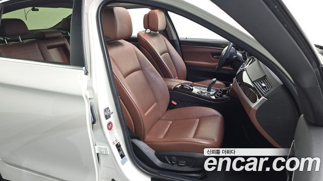 BMW 5 Series (F10) 528i xDrive 2013 — фото 12