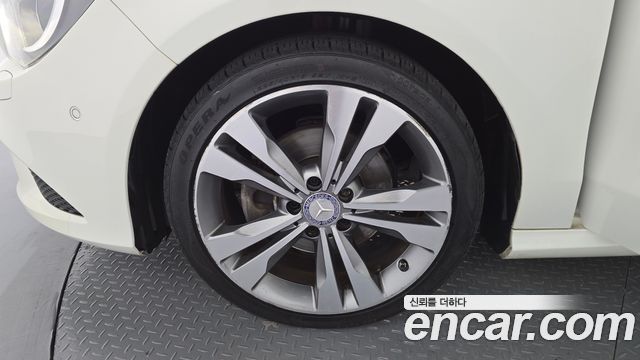 Mercedes-Benz CLA-Class (C117) CLA200 d 2016 — фото 5
