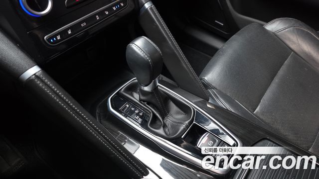Renault Korea QM6 Diesel 2WD RE Signature 2017 — фото 9