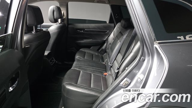 Renault Korea QM6 Diesel 2WD RE Signature 2017 — фото 26