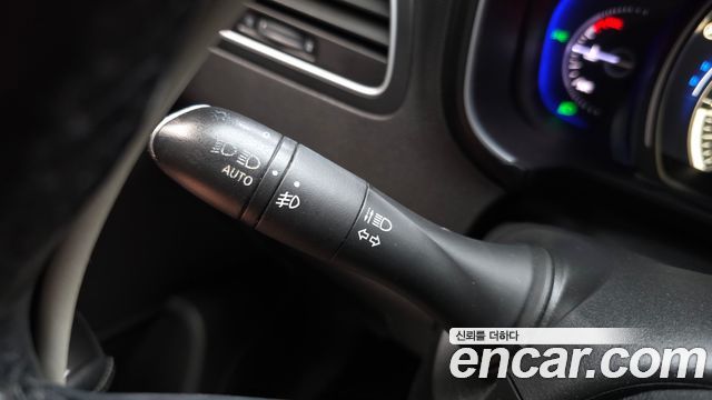 Renault Korea QM6 Diesel 2WD RE Signature 2017 — фото 29