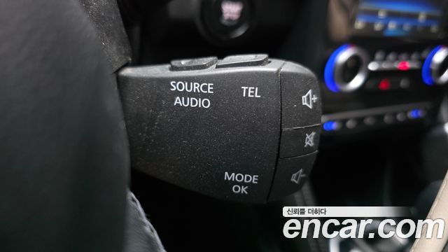 Renault Korea QM6 Diesel 2WD RE Signature 2017 — фото 31