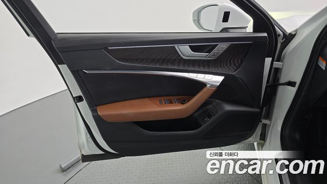 Audi A6 (C8) 40 TDI Quattro Premium 2021 — фото 24
