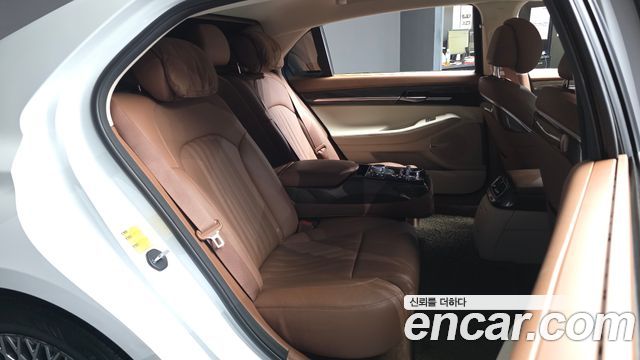 Genesis G90 3.3 T AWD Premium Luxury 2022 — фото 12