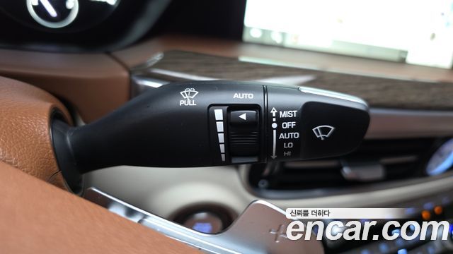 Genesis G90 3.3 T AWD Premium Luxury 2022 — фото 28