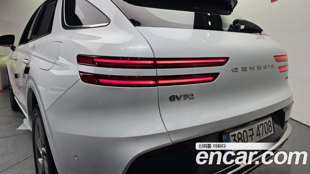 Genesis GV70 2.5T Gasoline AWD 2025 — фото 23